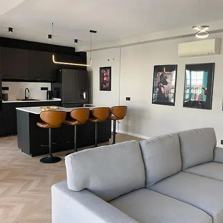 House Of Maximus - High Standing - Centre 90m2