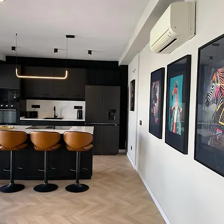 House Of Maximus - High Standing - Centre 90m2 Apartment