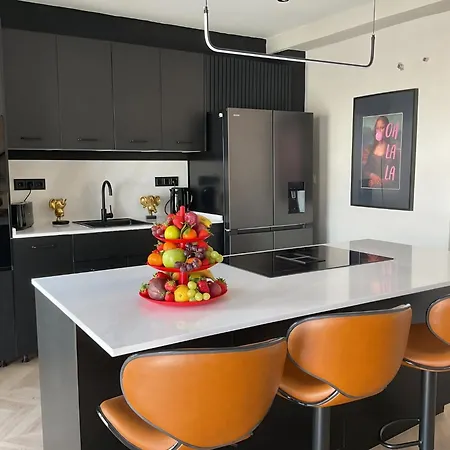 House Of Maximus - High Standing - Centre 90m2 Apartment *